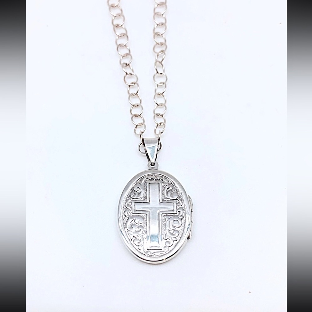 Oval Cross 2 Photo Locket Pendant Necklace, 5mm Cable Chain, Sterling Silver New